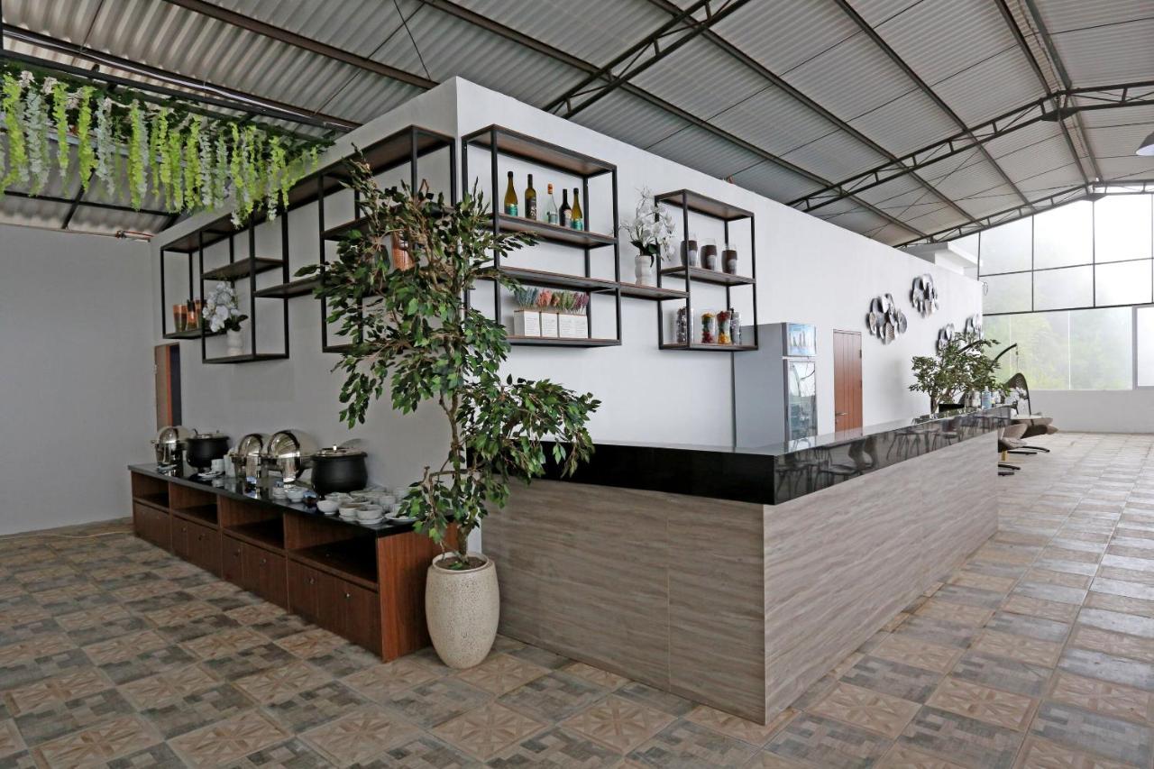 Hotel Lereng Bromo Pasuruan Extérieur photo